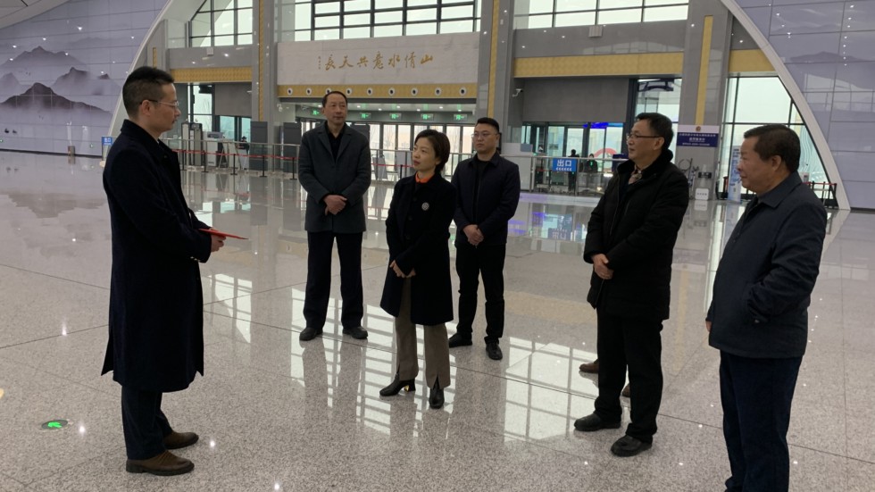 吴海宏初一慰问1.jpg