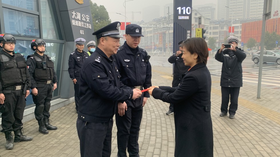 吴海宏初一慰问2.jpg
